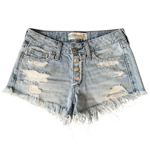 Abercrombie & Fitch Boyfriend Low Rise Distressed Light Wash Shorts - Women's 0 - Picture 1 of 7